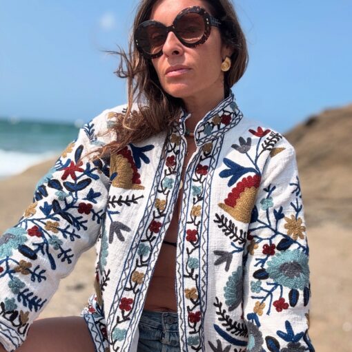 Veste brodée coton crème