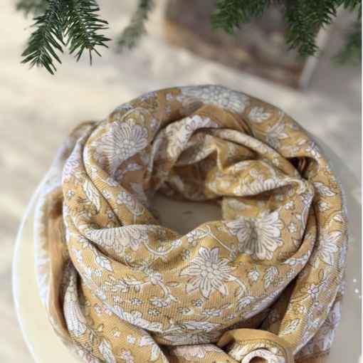 Foulard safran en laine