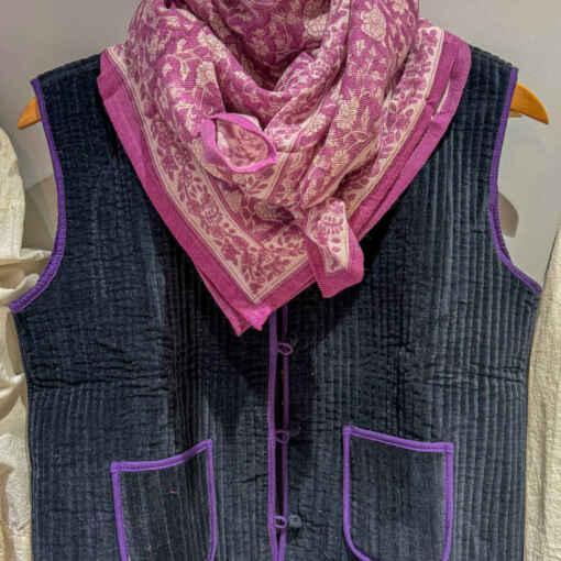 Foulard lilas en laine