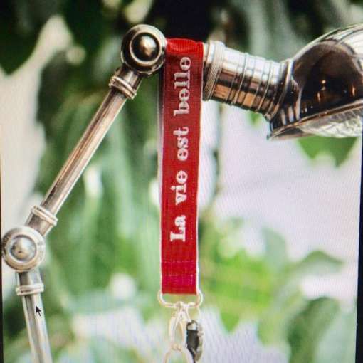 Porte clé la vie est belle