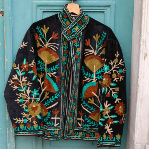 Veste brodée en velours noire et verte
