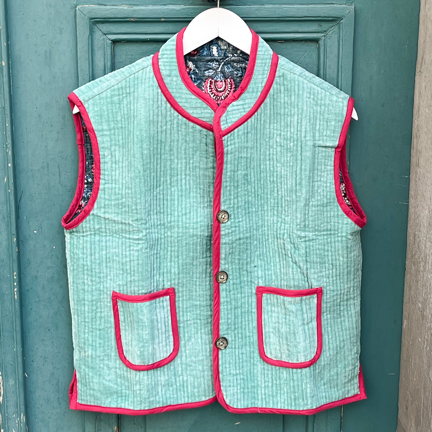 Veste Indienne sans manches velours turquoise et rose