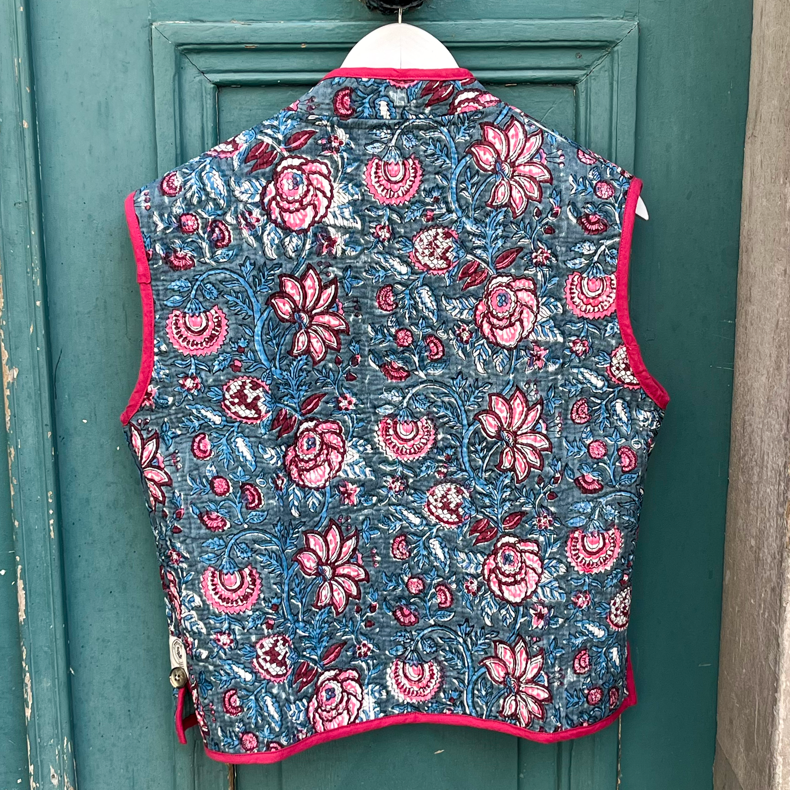 Veste Indienne sans manches velours turquoise et rose – Image 4