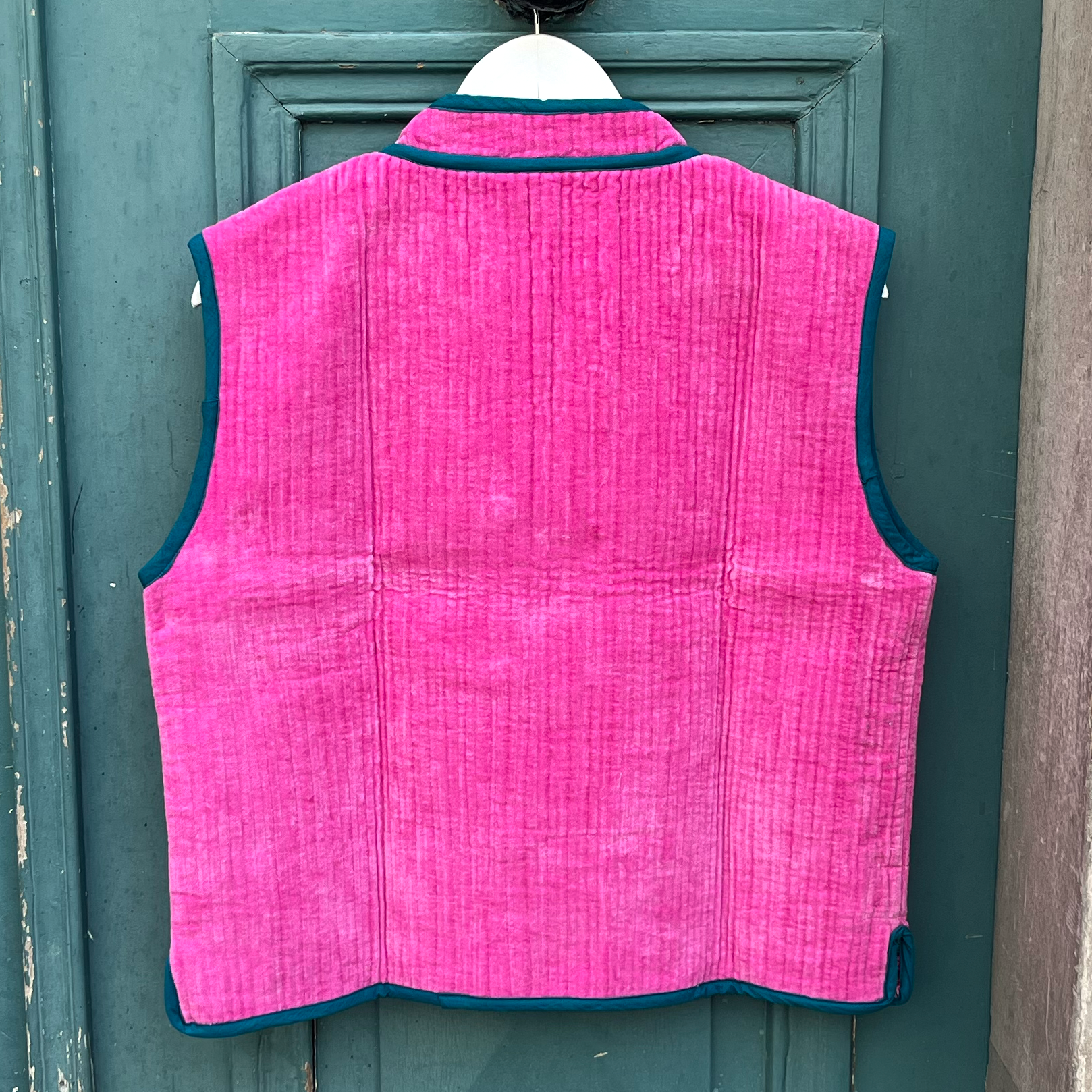 Veste Indienne sans manches velours rose – Image 2
