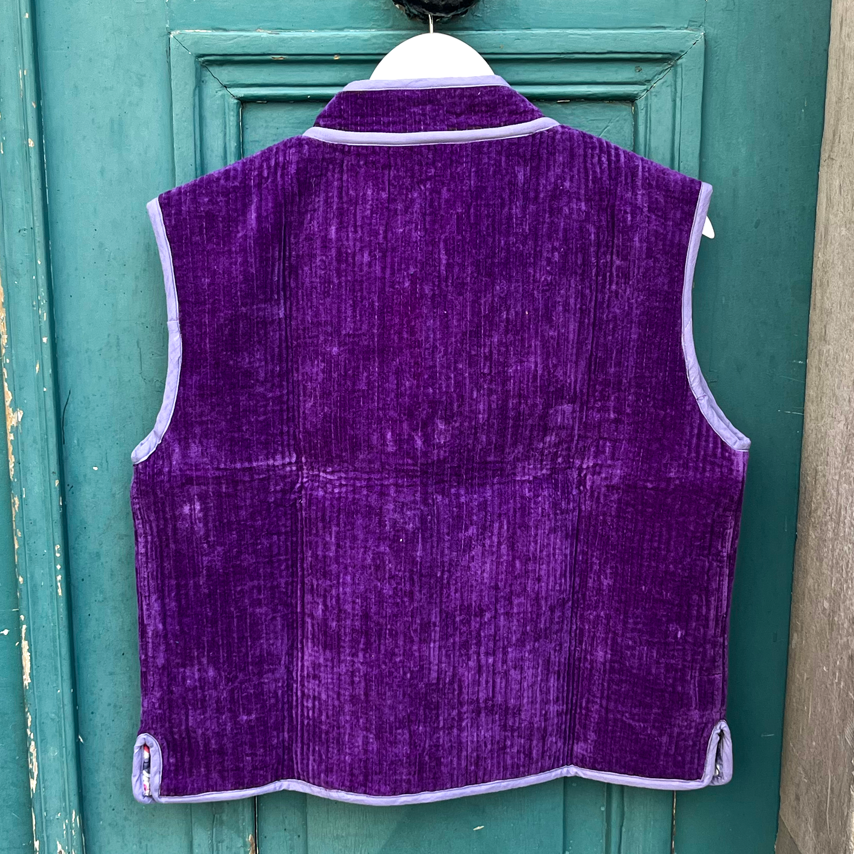 Veste Indienne sans manches velours violette et lila – Image 2
